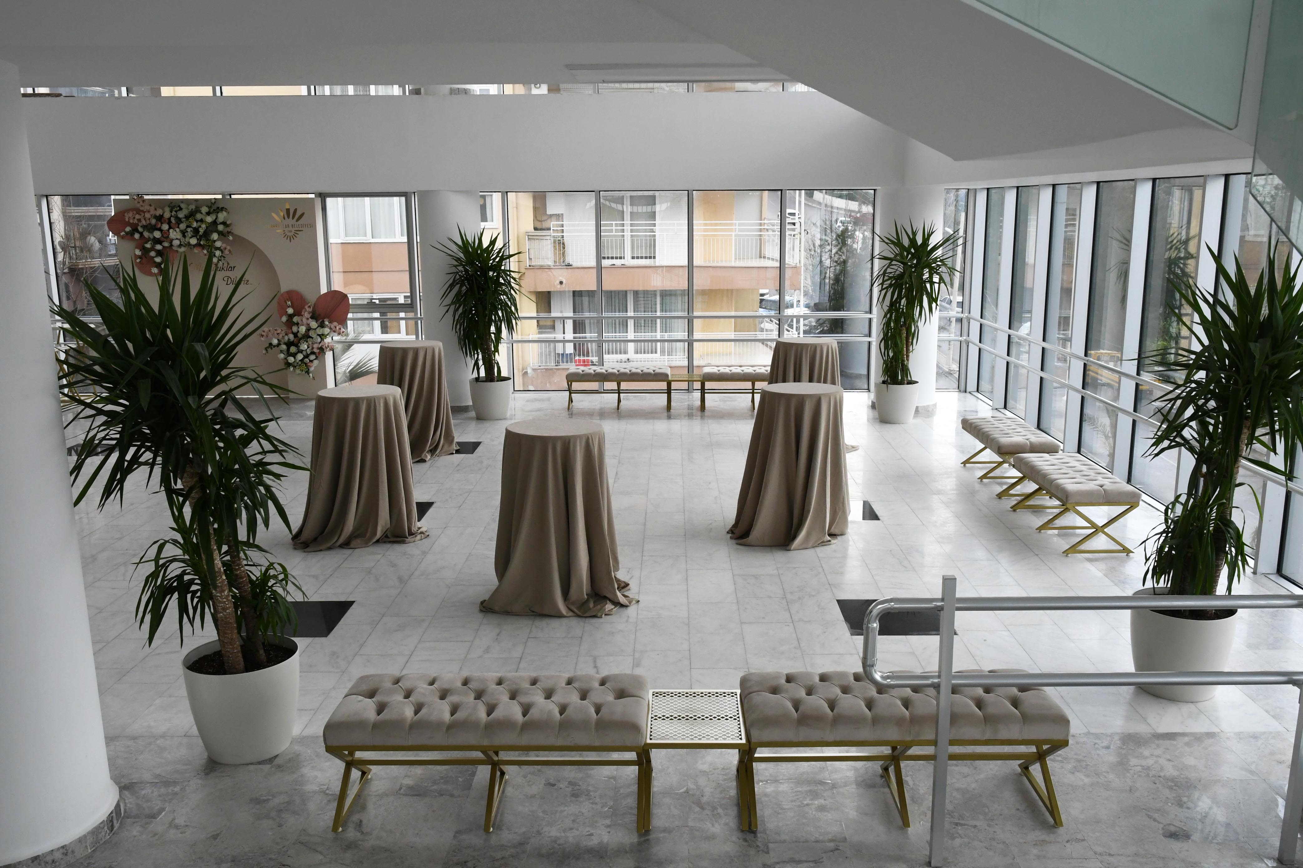 Karabağlar'da Yıldız Kenter Nikah Salonu hizmette