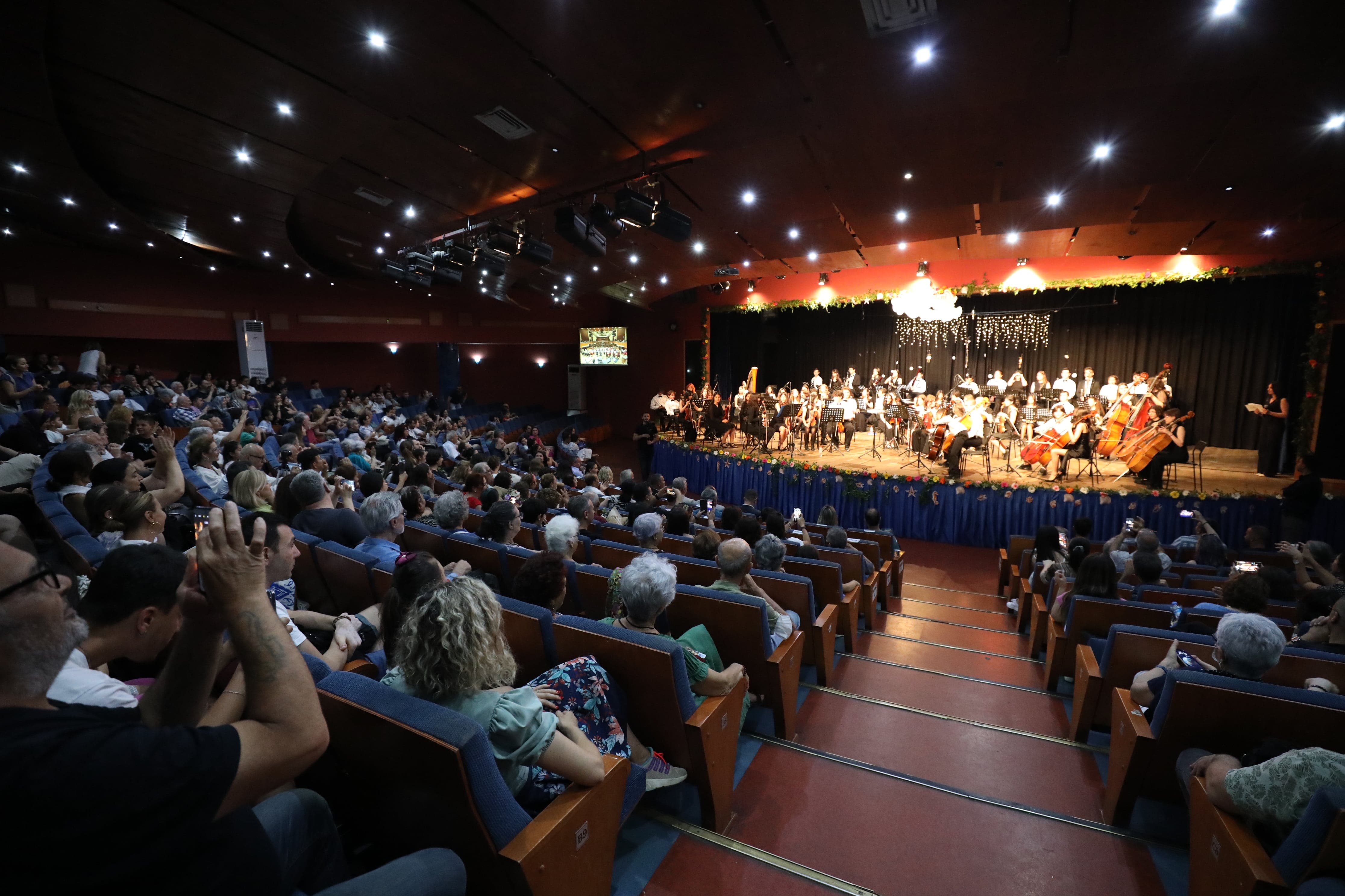 Çocuk Senfoni, Muhteşem Bir Konserle ‘Yaza Merhaba’ Dedi