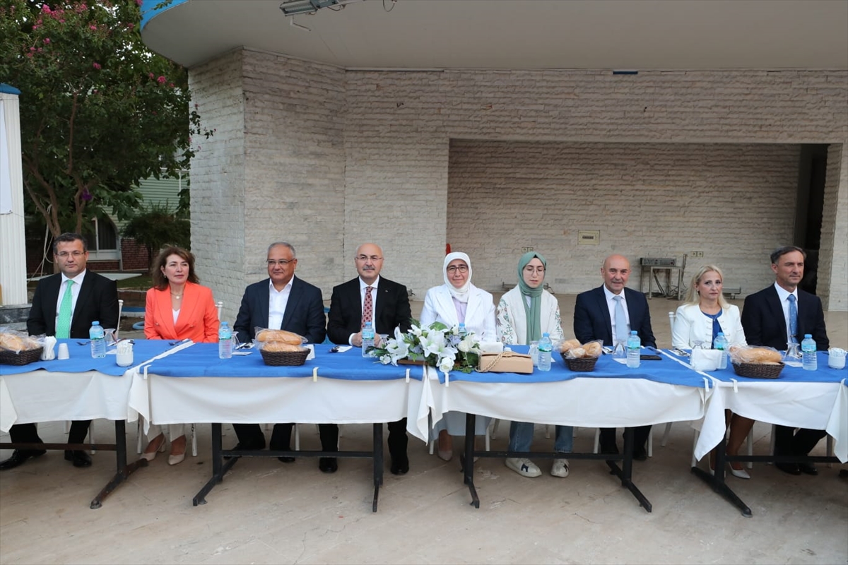 Vali Köşger'e veda yemeği