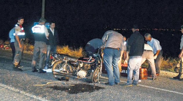 2 motosiklet çarpıştı: 3 hayat söndü