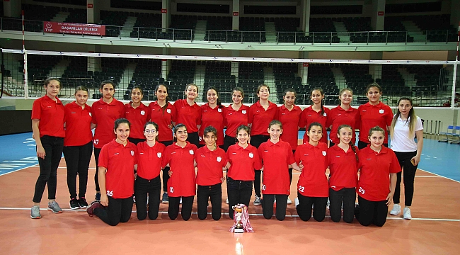 Alkışlar bu kez filenin sultanlarına!