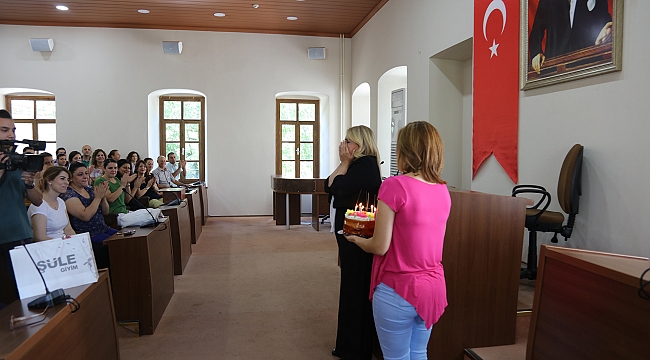 Başkan Uyar'ı duygulandıran kutlama