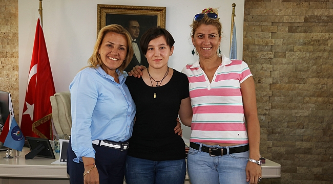 Hayalindeki okulu kazandı, teşekküre geldi