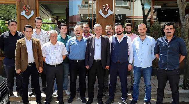 Açıkhava AVM isteyen esnaf, Gaziemir Belediye Başkanı Şenol’u Ağırladı