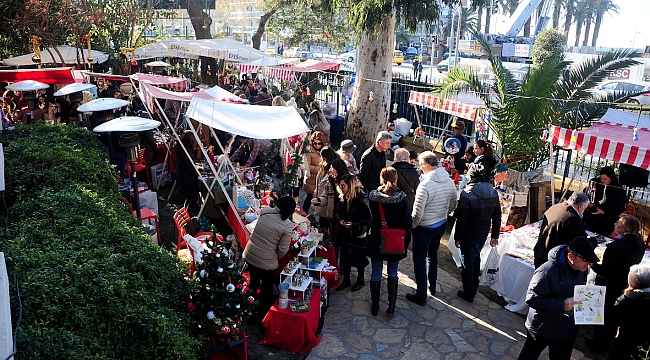 İzmir'de yeni yıl pazarı