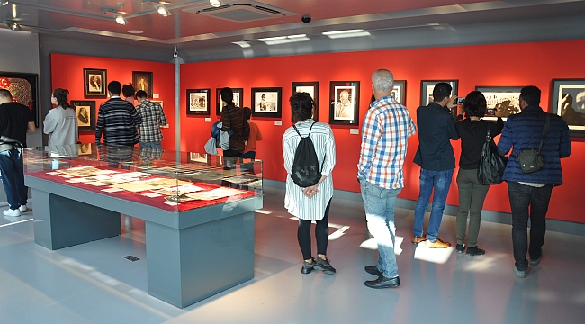 ATATÜRK SERGİSİ UZATILDI