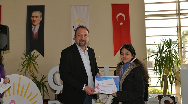 Çiğli’ye Öğrencilerin El İzlerinden Oluşan AISECEC Point Anıtı