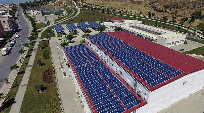 İzmir’de dört tesise daha güneş enerjisi