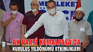 19’uncu kuruluş yıldönümü pastasını kurucular kesti