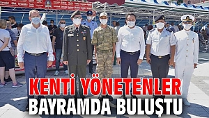 Kenti yönetenler bayramda bir arada!