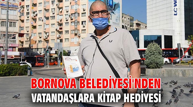 Bornova Belediyesi'nden vatandaşlara kitap hediyesi