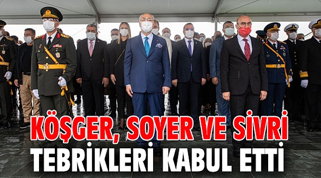İzmir'de Köşger, Soyer ve Sivri tebrikleri kabul etti