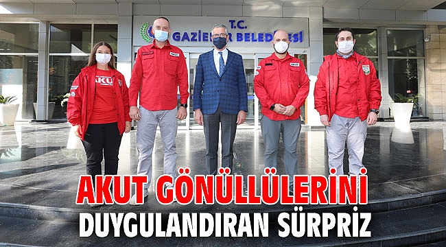AKUT gönüllülerini duygulandıran sürpriz
