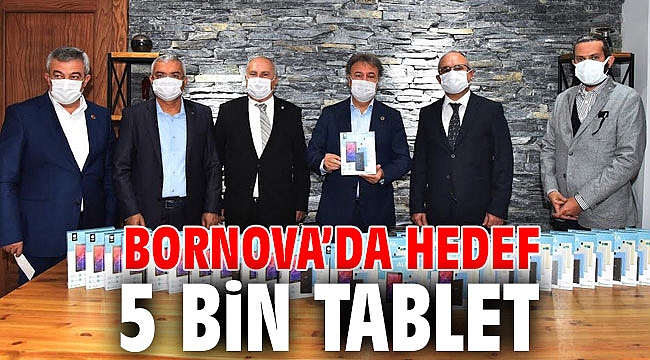 Bornova'da iş dünyasından tablet bağışı