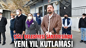Çiğli Belediyesi şantiyesinde yeni yıl kutlaması