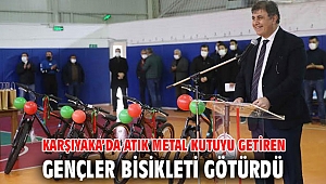 Karşıyaka’da atık metal kutuyu getiren gençler bisikleti götürdü