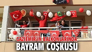Gaziemir’in balkonlarında bayram coşkusu