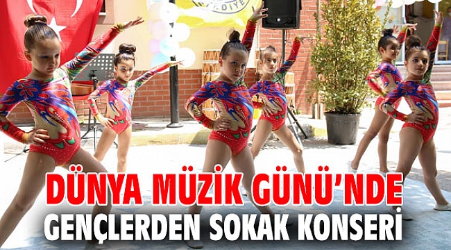 Dünya Müzik Günü’nde gençlerden sokak konseri