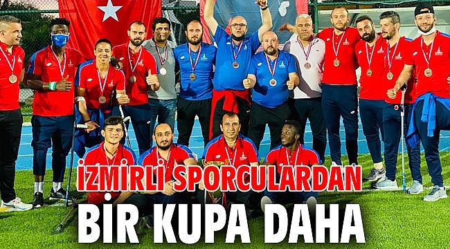 İzmirli sporculardan bir kupa daha
