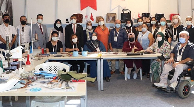 Kursiyerlerin ürettiği ürünler, SHOEXPO'da yerini aldı!
