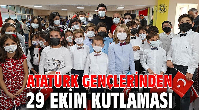 Atatürk gençlerinden 29 Ekim kutlaması