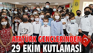 Atatürk gençlerinden 29 Ekim kutlaması
