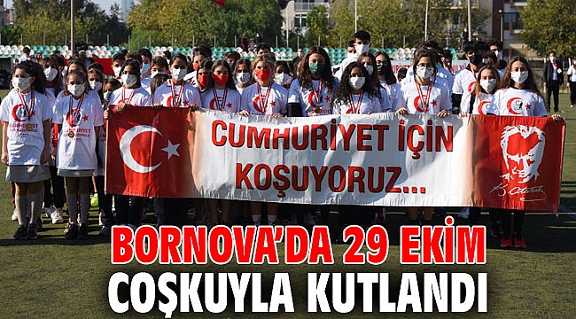 Bornova’da 29 Ekim coşkuyla kutlandı