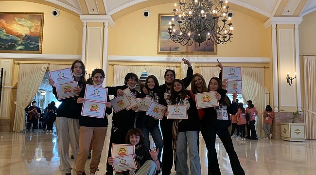 Bahçeşehir Koleji öğrencilerine duyarlılık ödülü