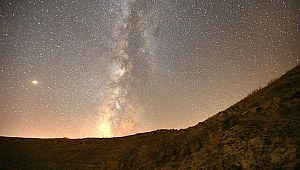 ABD'de teyit edildi: Dünyaya ilk kez yıldızlar arası bir meteor düştü
