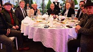 Başkan İduğ Bornovalı iş insanlarıyla buluştu