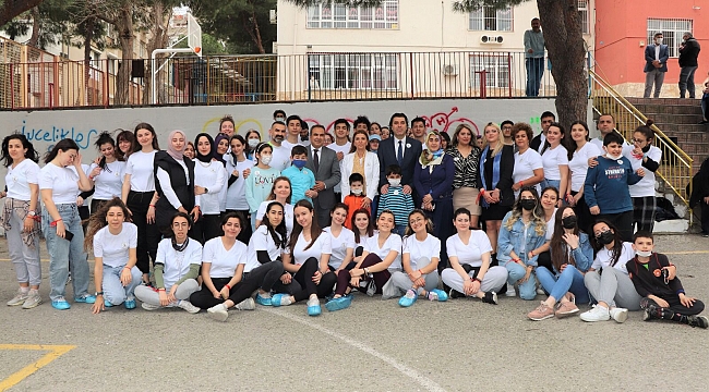 Üniversiteli Gençlere Otizm Farkındalık Günü