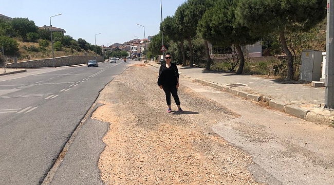 AK Partili Karataş’tan turizmin merkezi Çeşme’nin yollarına tepki