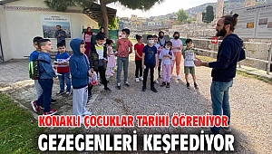 Konaklı çocuklar tarihi öğreniyor gezegenleri keşfediyor