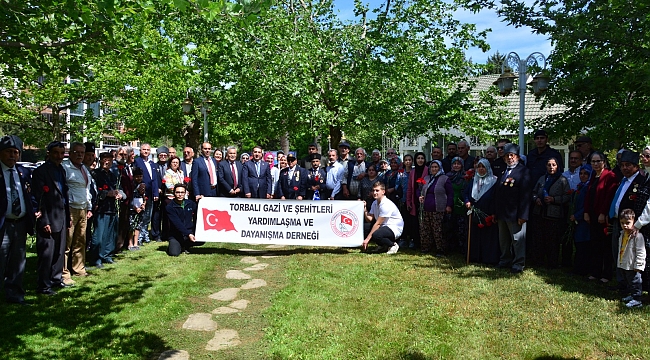 Torbalı Belediyesi’nden Anneler Günü’ne özel kahvaltı