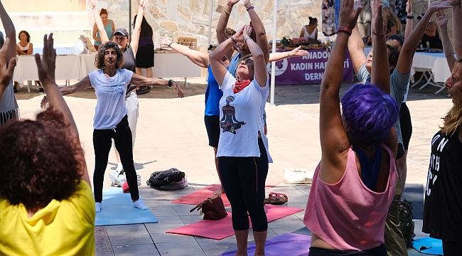 AYVALIKLI KADINLAR DÜNYA YOGA GÜNÜ’NDE BULUŞTU