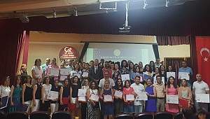 Karşıyaka’daki 21 okula kalite etiketi verildi