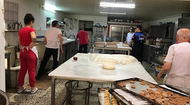 AYVALIK BELEDİYESİ ZABITA EKİPLERİNDEN BAYRAM ÖNCESİ SIKI DENETİMLER