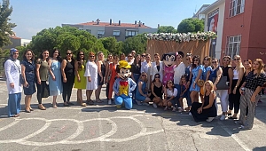 Agah Efendi İlkokulu'nda 'Mutlu Çocuk Mutlu Toplum'