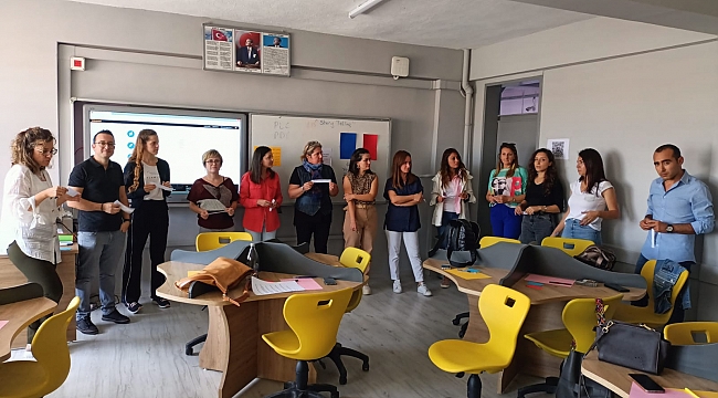 İzmir’de “English Together Projesi” Mesleki Öğrenme Toplulukları Çalışmalarına Devam Ediyor