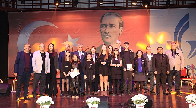 Ata’nın sevdiği şarkılar Güzelbahçe’den yükseldi