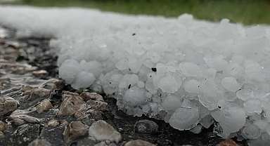 Batıda sağanak doğuda dolu