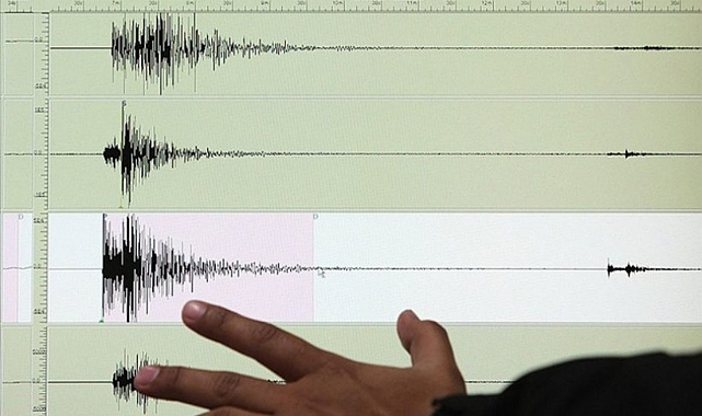 Balıkesir'de korkutan deprem