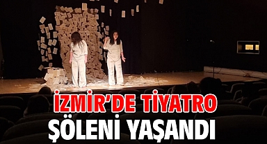 İzmir’de tiyatro şöleni yaşandı