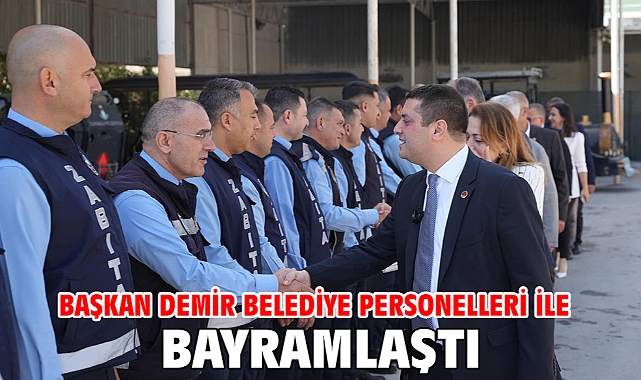 Başkan Demir belediye personelleri ile bayramlaştı