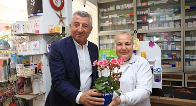 Başkan Günay Eczacılar Gününü Kutladı