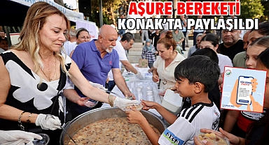 Aşure bereketi Konak’ta paylaşıldı