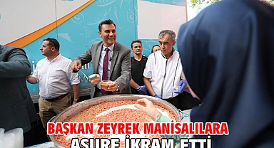 Başkan Zeyrek Manisalılara Aşure İkram Etti