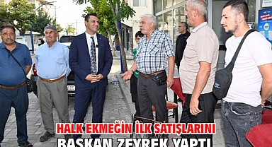 Halk Ekmeğin ilk satışlarını Başkan Zeyrek yaptı