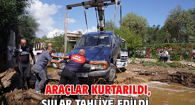 Araçlar kurtarıldı, sular tahliye edildi