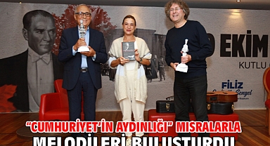 “Cumhuriyet’in Aydınlığı” mısralarla melodileri buluşturdu